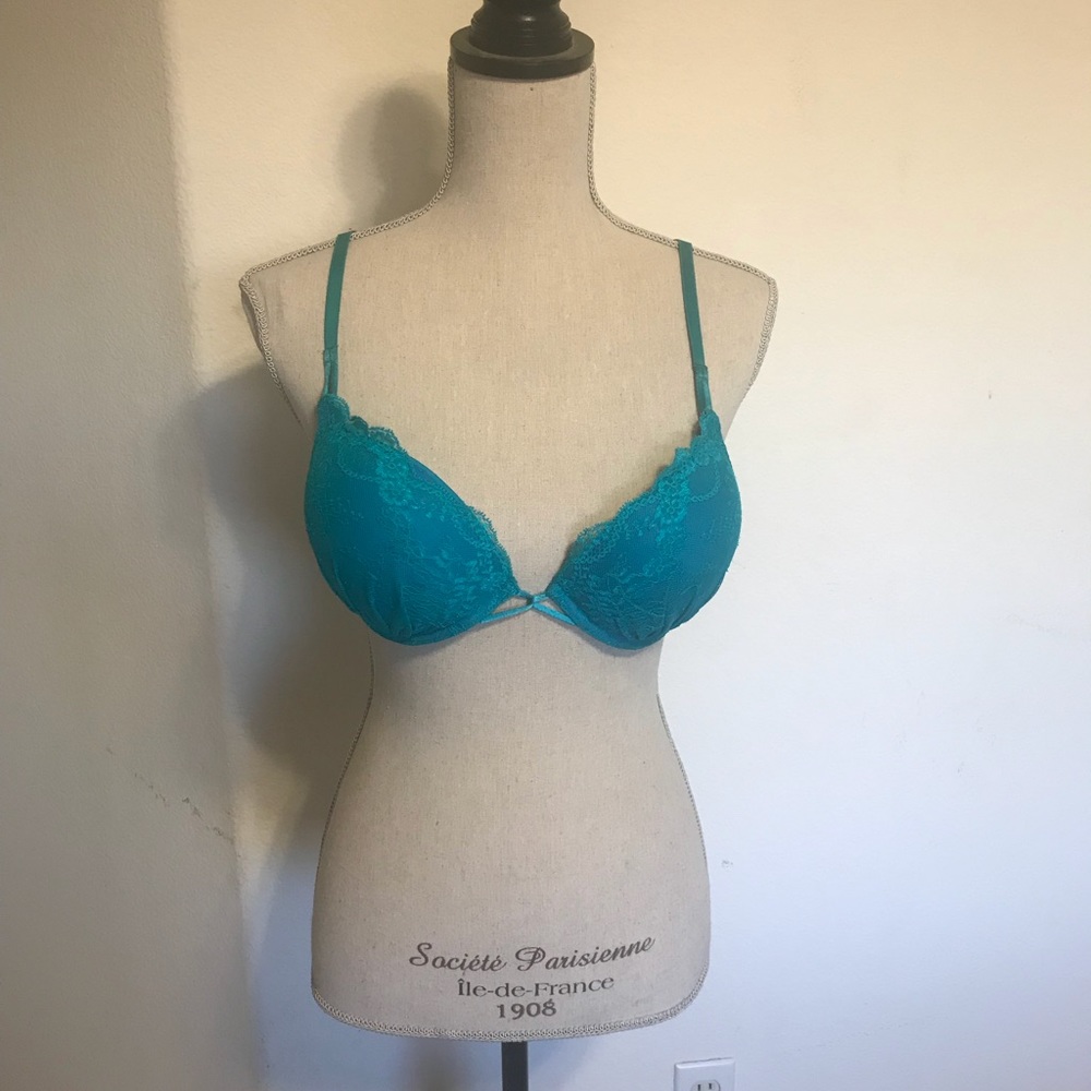 Victoria Secrets 36 B Bombshell Bra